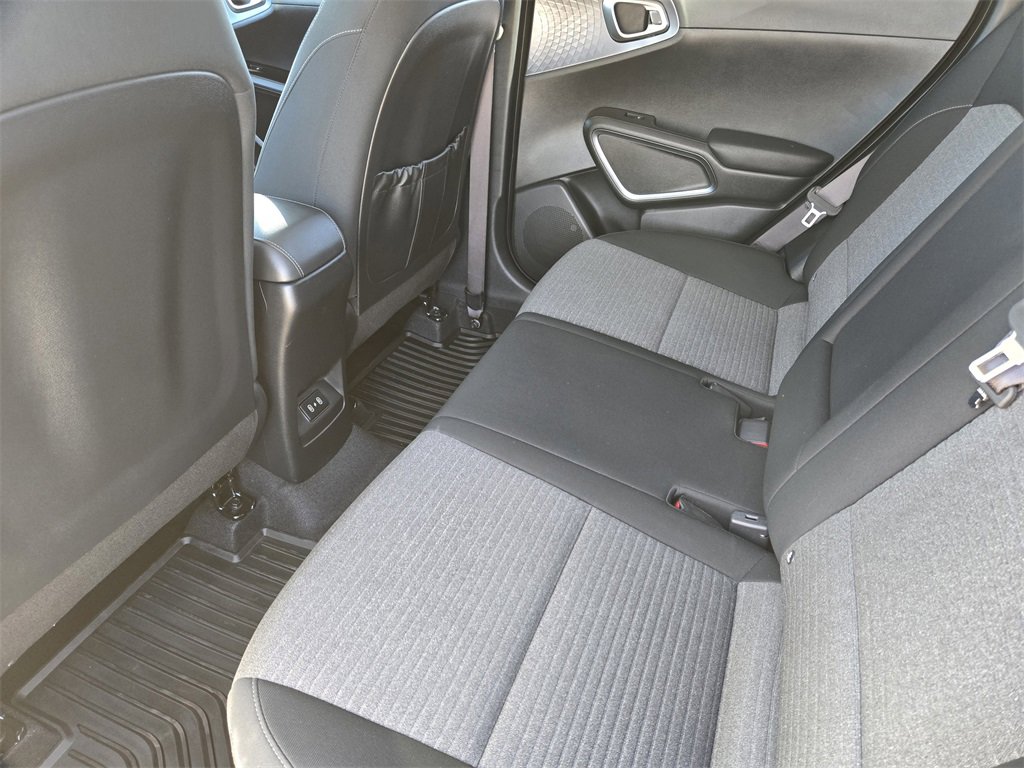 Certified 2025 Kia Soul EX image 29