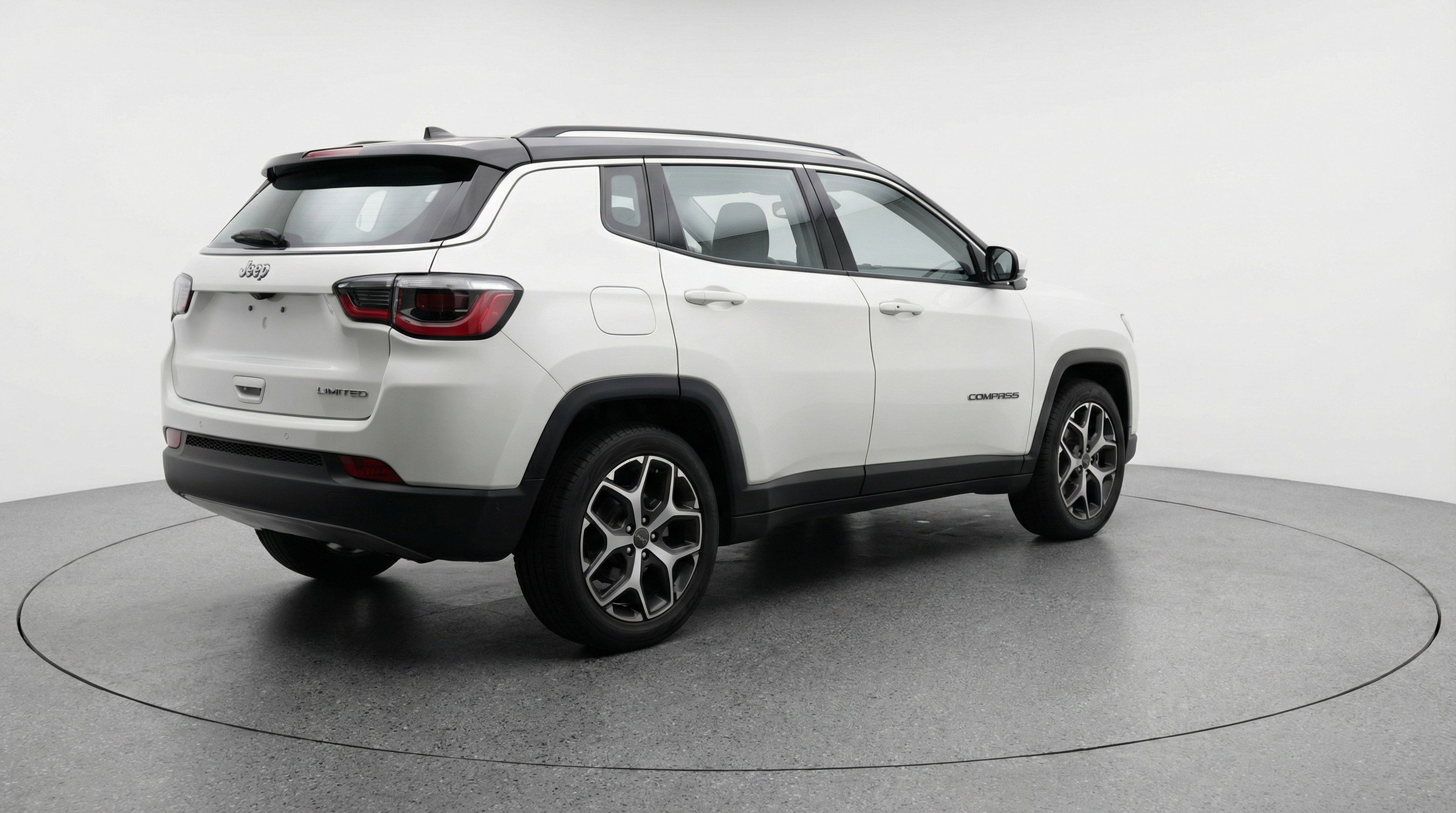 Used 2025 Jeep Compass Limited image 9