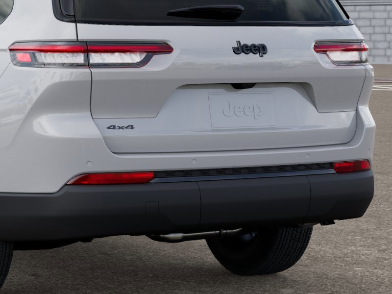 New 2025 Jeep Grand Cherokee L Altitude image 13