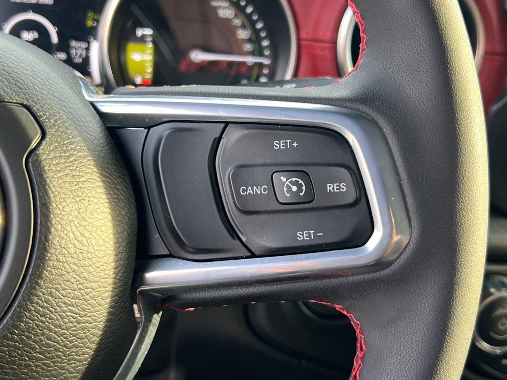 Used 2023 Jeep Wrangler Unlimited Rubicon 4xe image 30