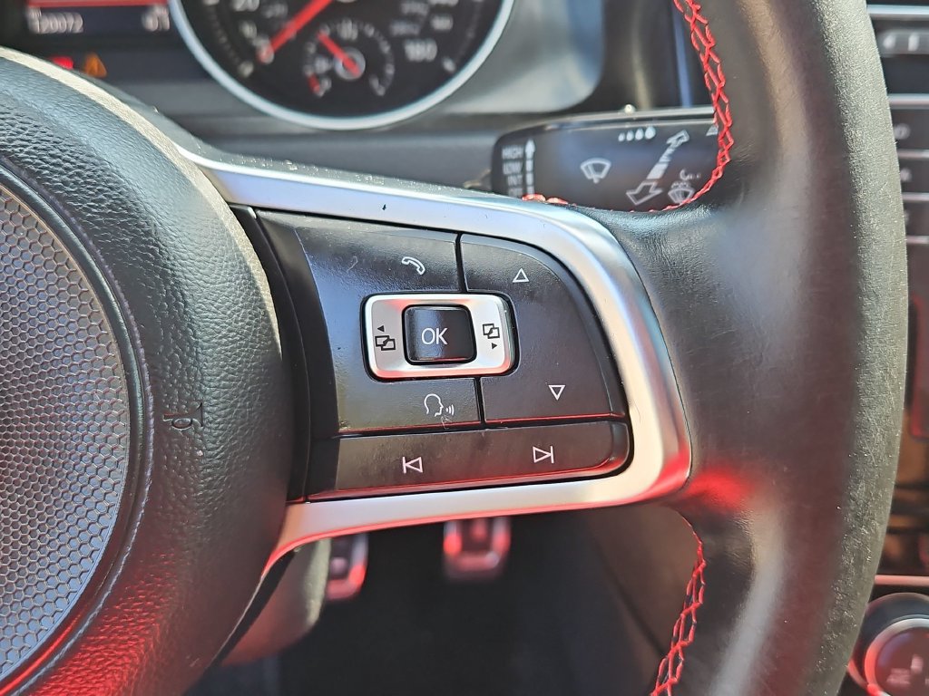 Used 2017 Volkswagen GTI SE FWD image 20