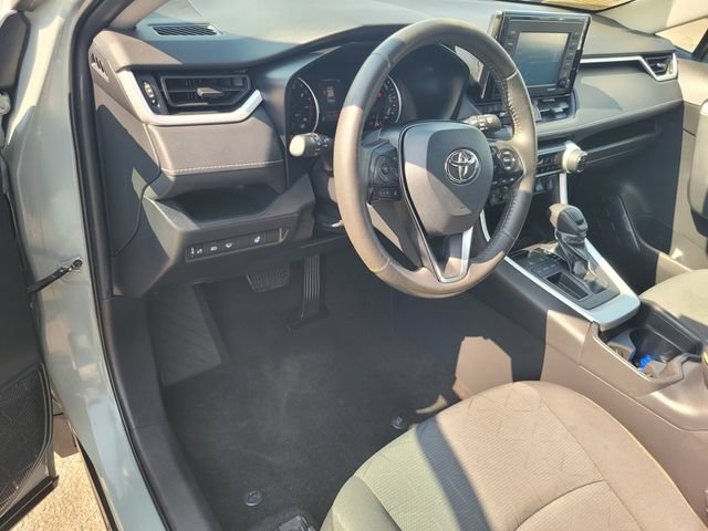 Used 2021 Toyota RAV4 XLE w/ XLE Grade Weather Package FWD image 12