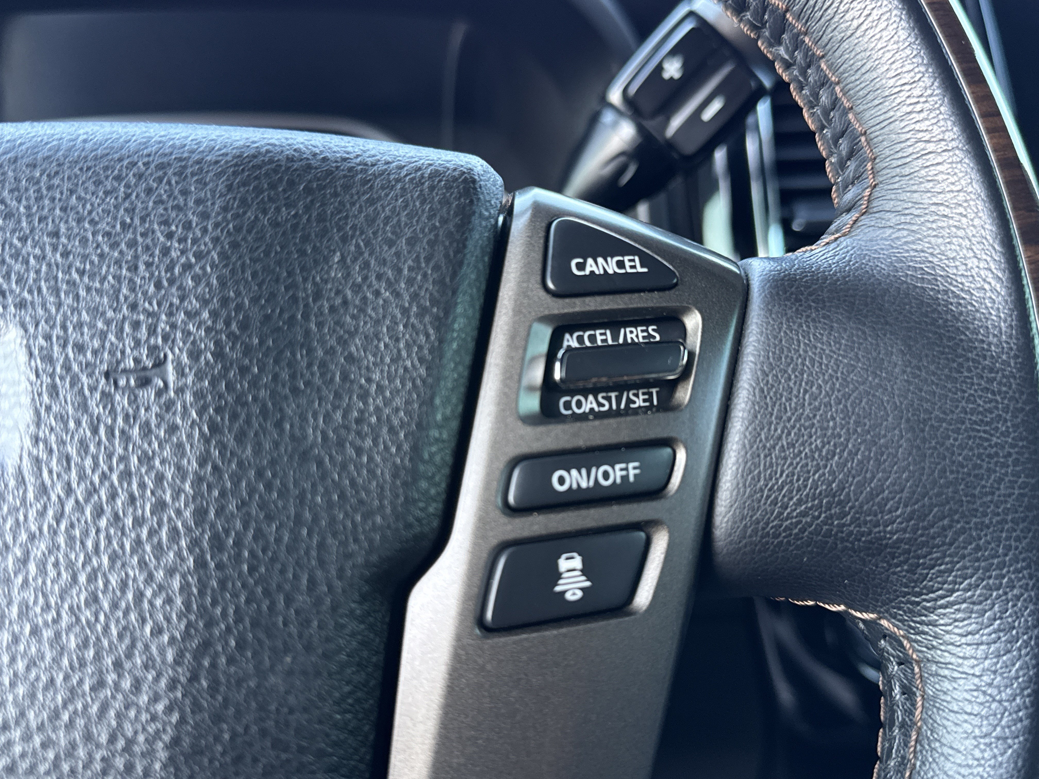 Used 2021 Nissan Titan Platinum Reserve w/ Moonroof Package RWD image 21