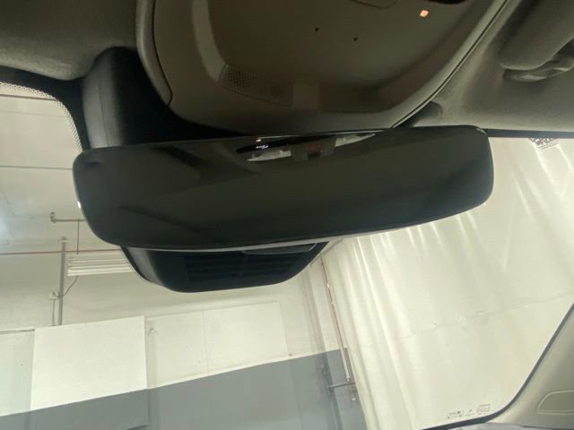 Certified 2025 Volvo XC40 B5 Core image 28