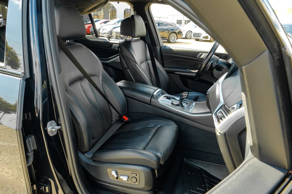 Used 2021 BMW X5 M50i w/ Premium Package AWD/4WD image 45