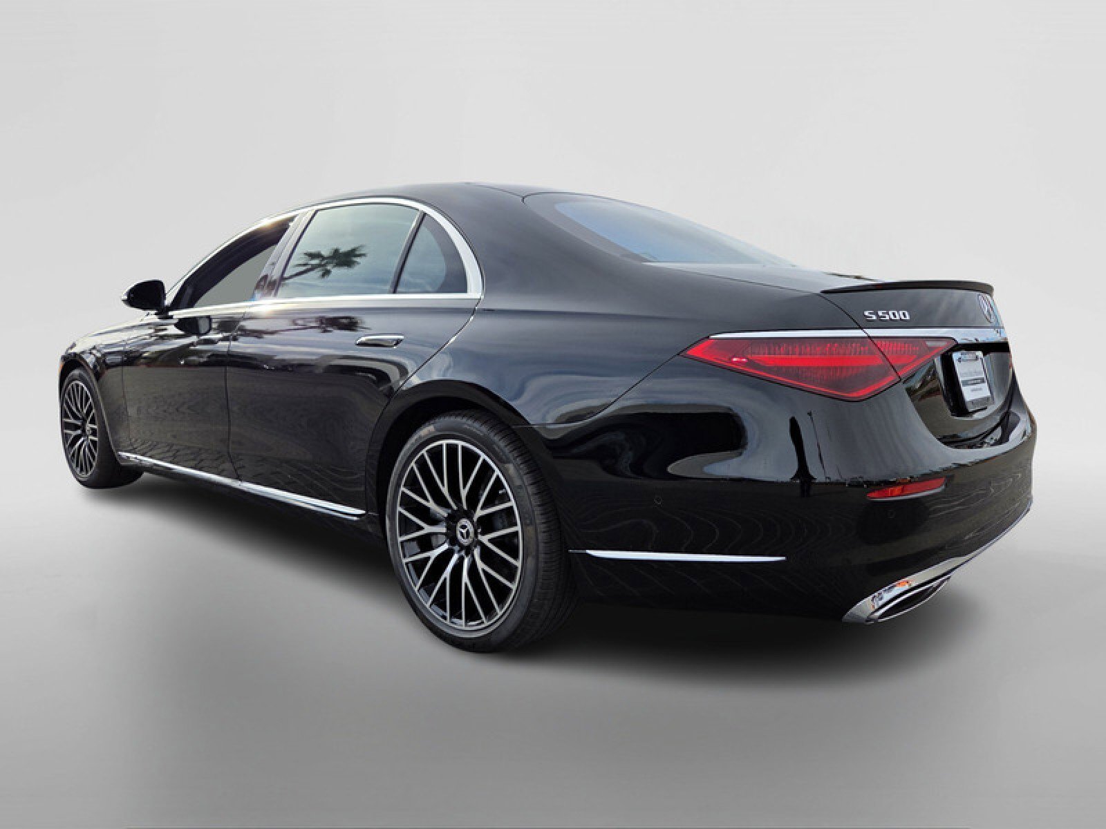New 2025 Mercedes-Benz S 500 4MATIC image 3