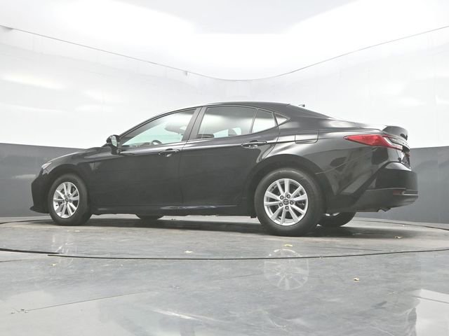 Used 2025 Toyota Camry LE image 35