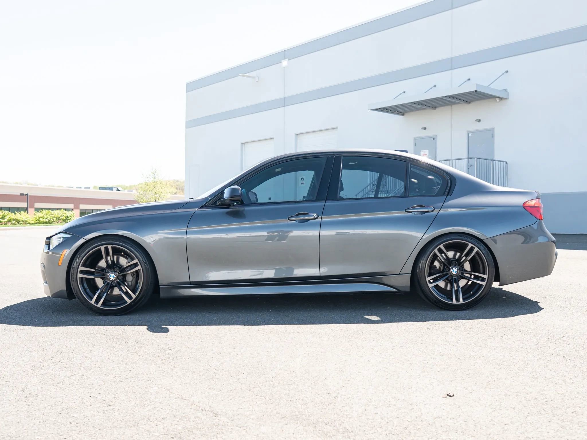 Used 2018 BMW 340i xDrive Sedan w/ Premium Package AWD/4WD image 3