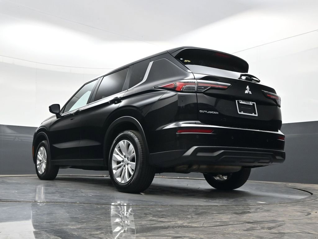 Used 2025 Mitsubishi Outlander ES AWD/4WD image 35