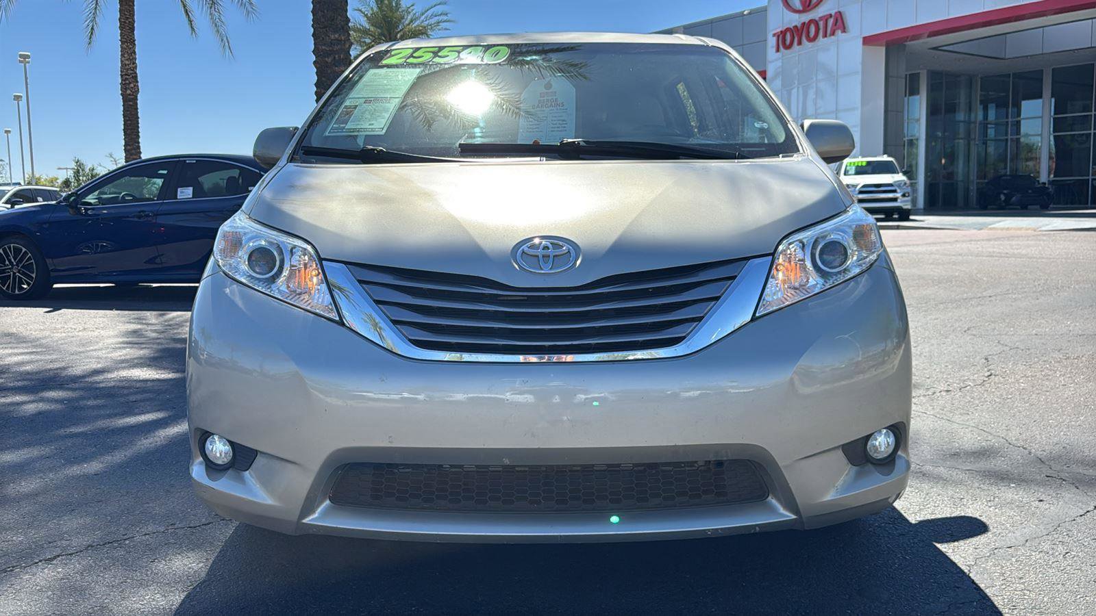 Used 2016 Toyota Sienna XLE w/ XLE Navigation Package video 2