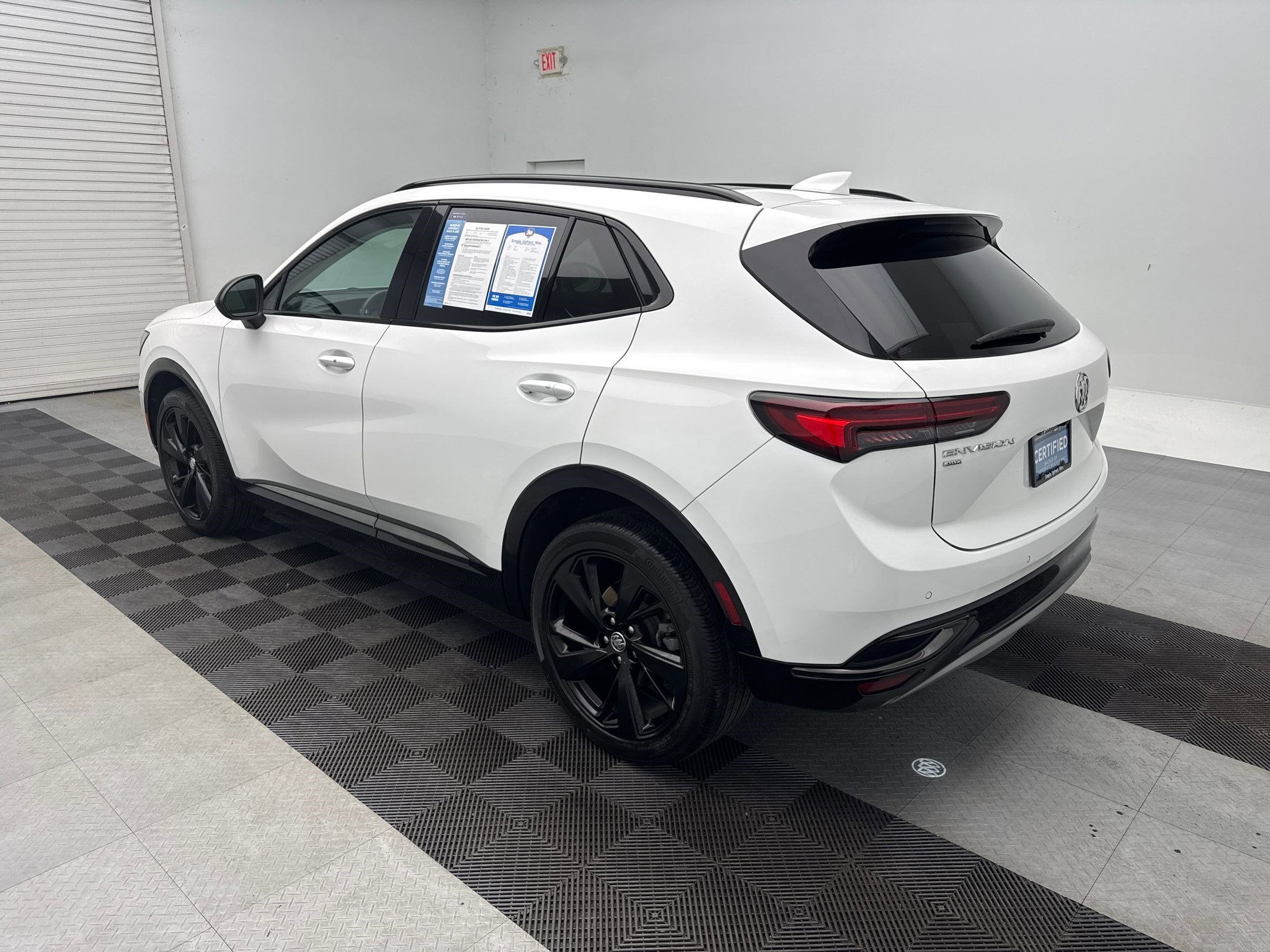 Certified 2022 Buick Envision Essence w/ Sport Touring Package image 3