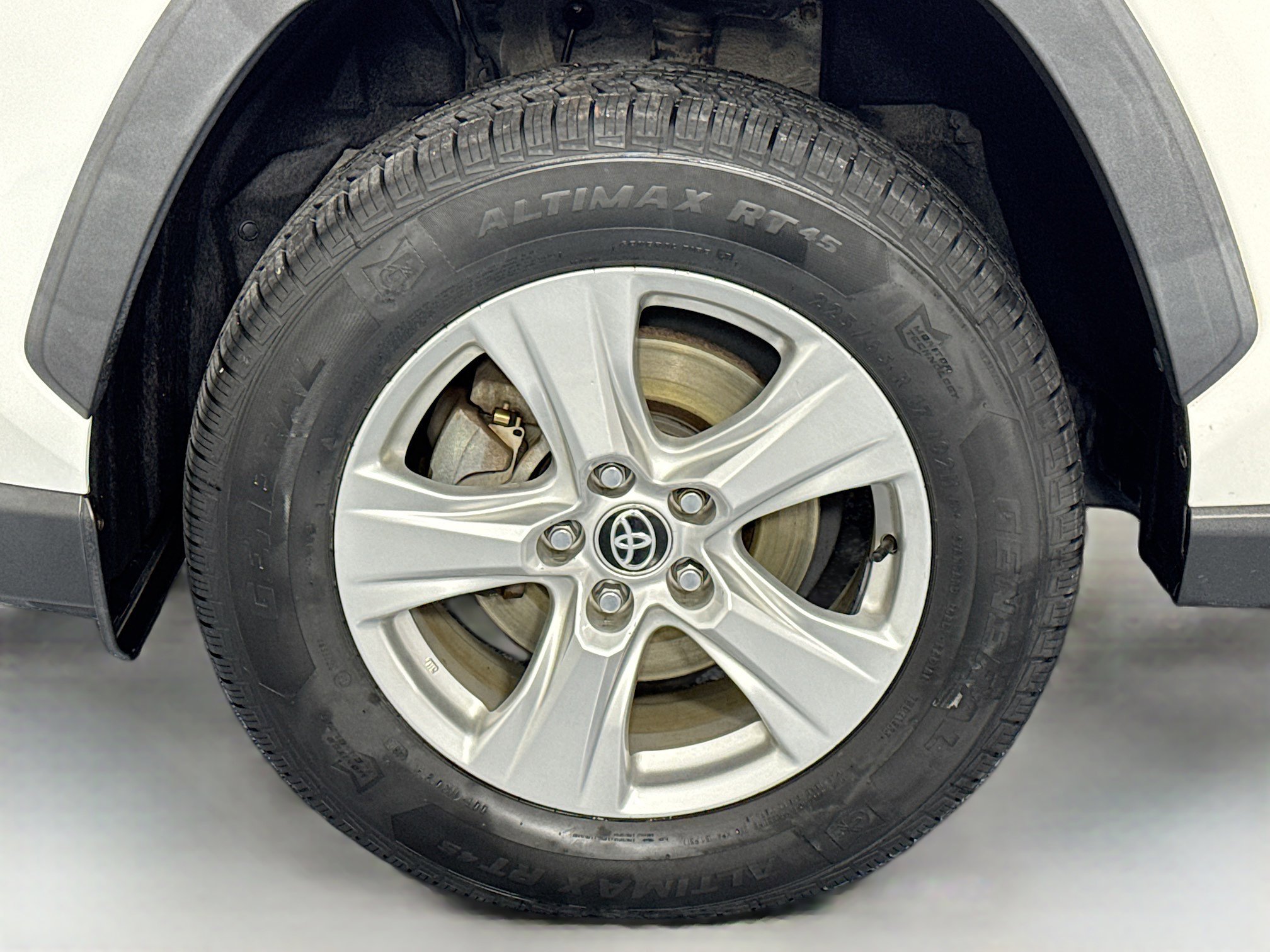 Used 2020 Toyota RAV4 XLE image 29