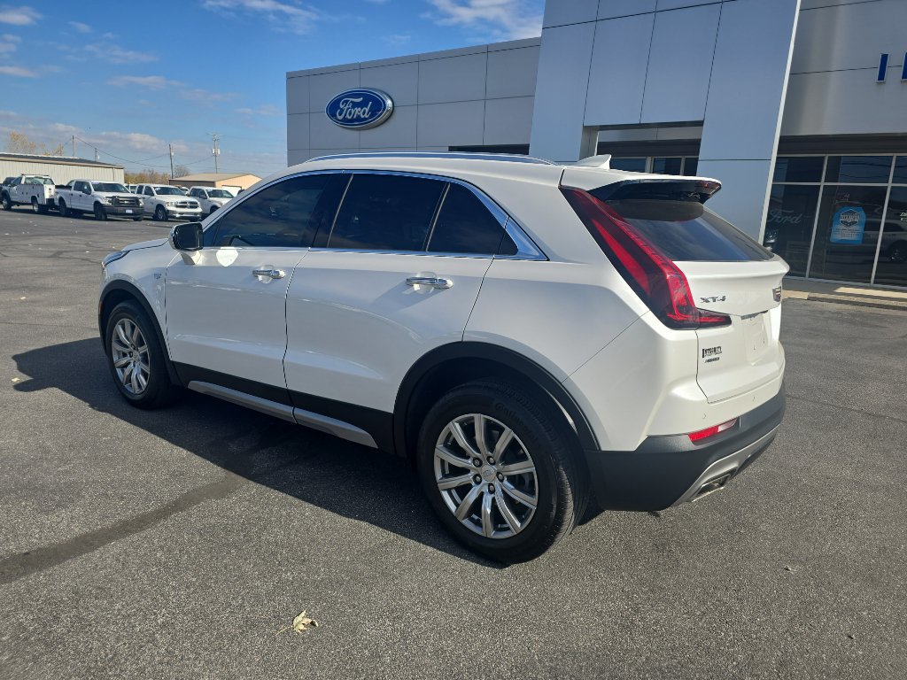Used 2022 Cadillac XT4 Premium Luxury w/ Cold Weather Package AWD/4WD image 8