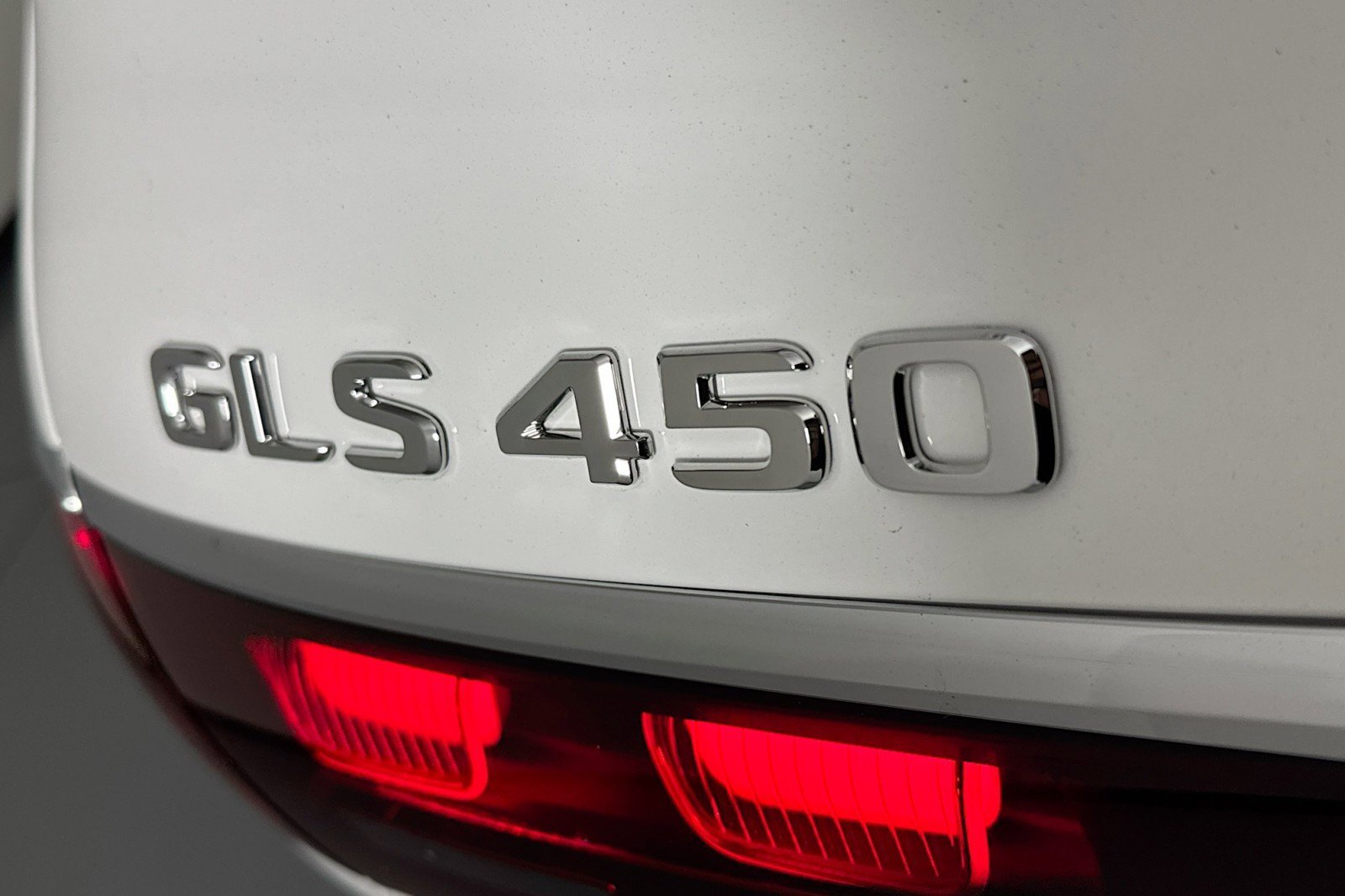 New 2026 Mercedes-Benz GLS 450 4MATIC image 9