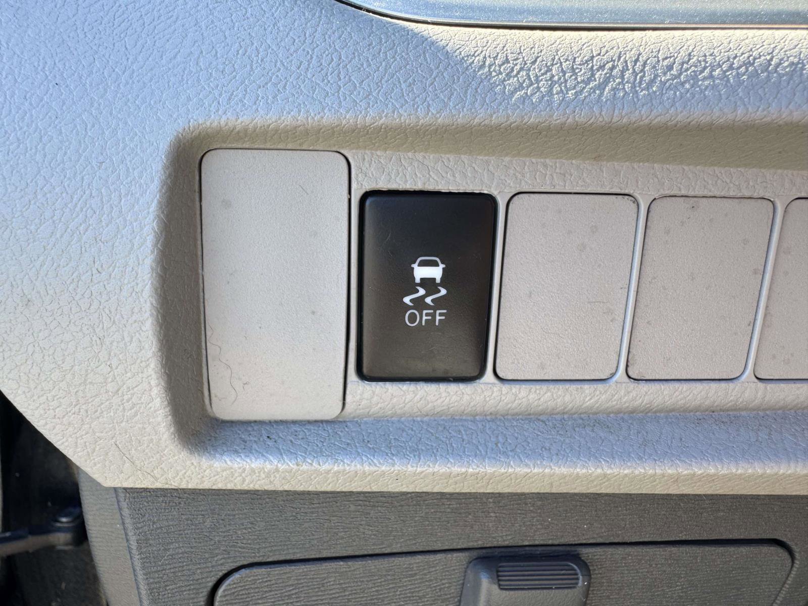 Used 2020 Toyota Sienna LE image 19