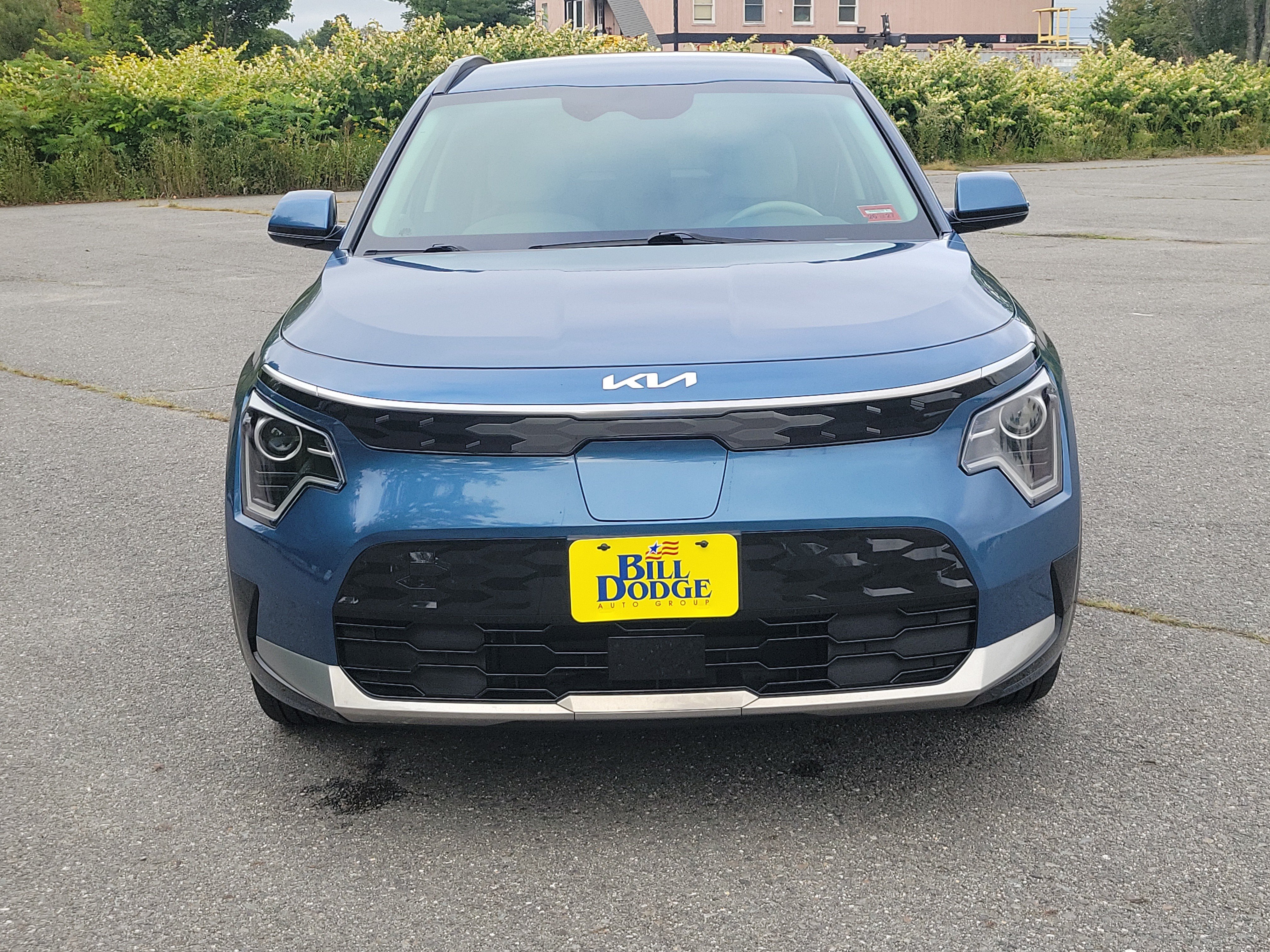 Used 2023 Kia Niro Wind w/ Wind Preserve Package FWD image 2