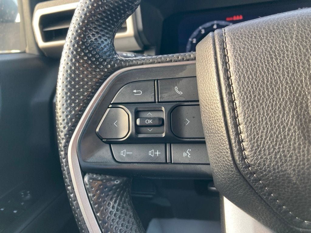 Used 2024 Toyota Tacoma TRD Off-Road AWD/4WD image 15
