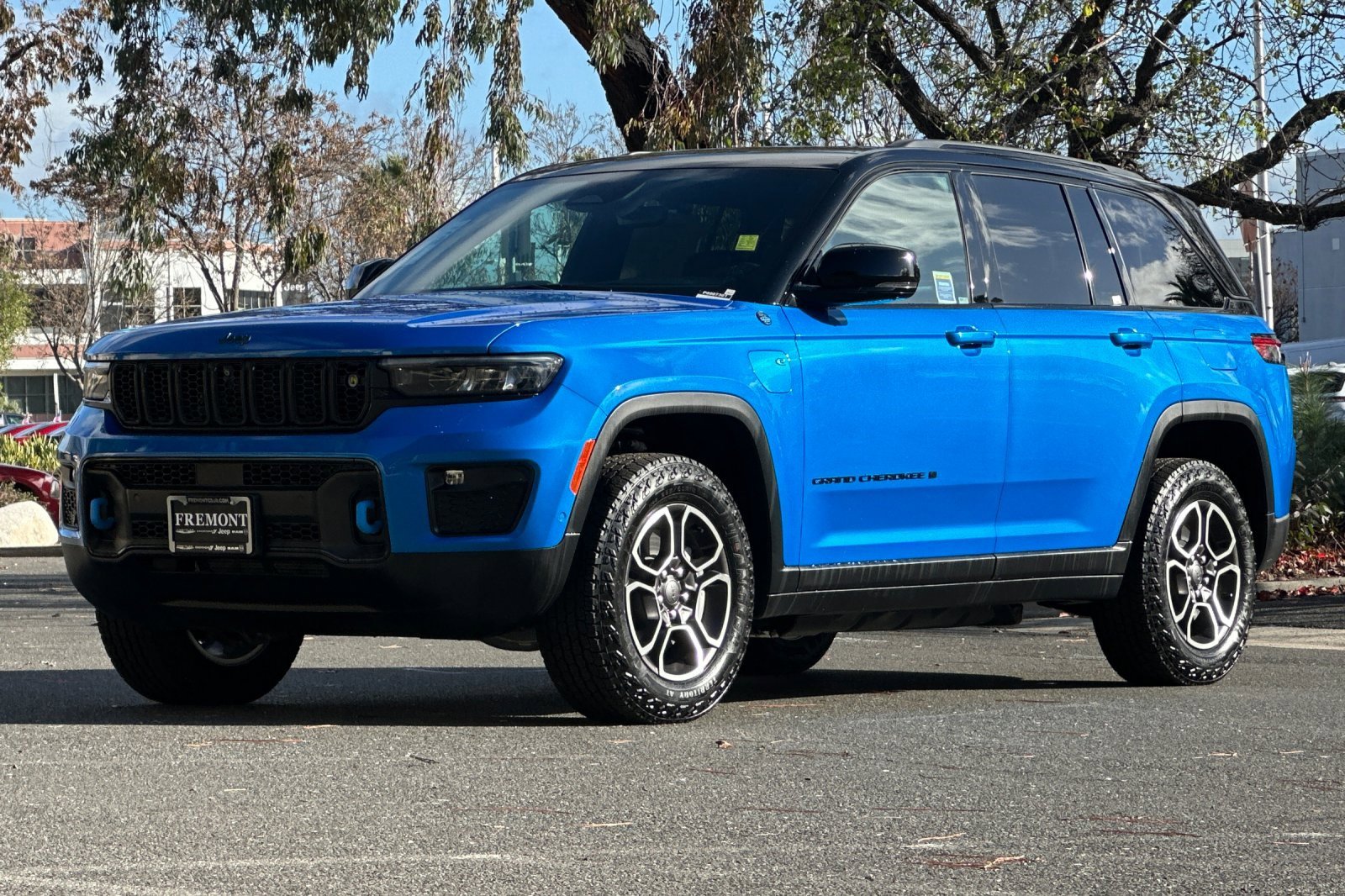 New 2023 Jeep Grand Cherokee Trailhawk w/ Advanced Protech Group II image 7