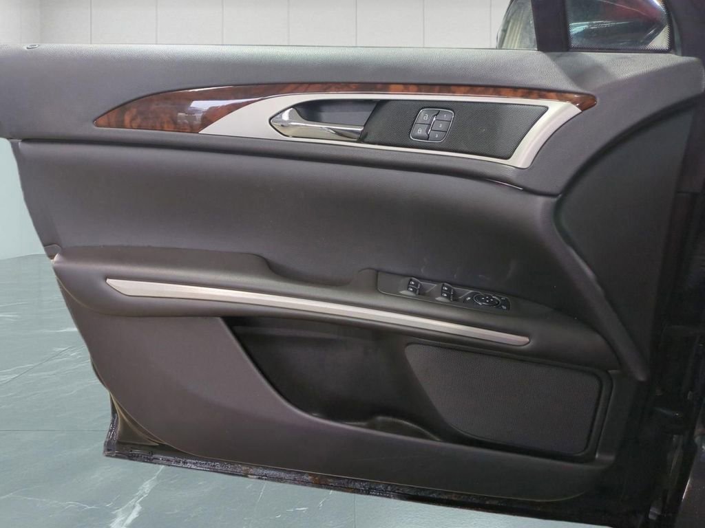 Used 2013 Lincoln MKZ AWD image 15