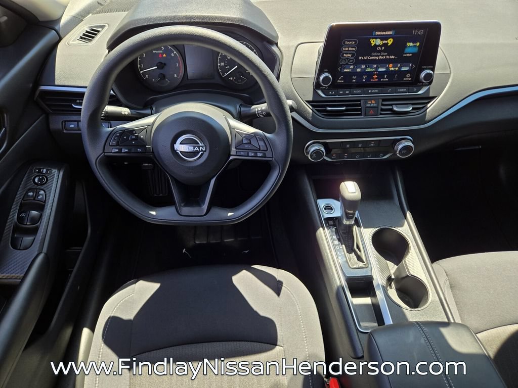 Used 2025 Nissan Altima 2.5 S FWD image 12