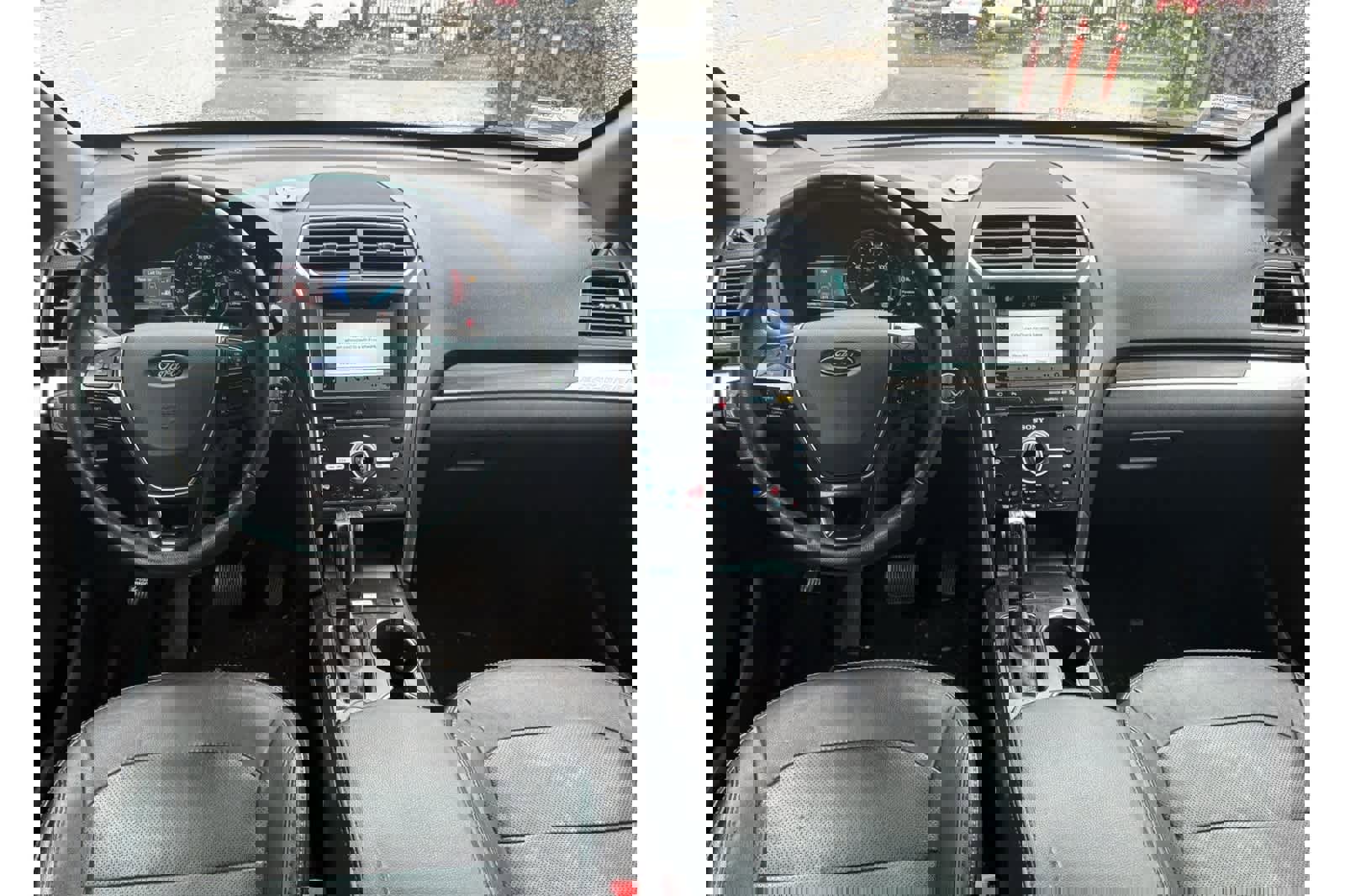 Used 2018 Ford Explorer Limited image 4