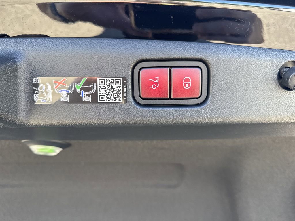 New 2026 Mercedes-Benz E 350 4MATIC Sedan image 13