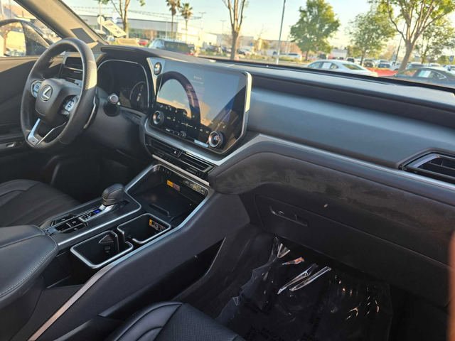 Certified 2025 Lexus TX 500h AWD w/ Technology Package image 12