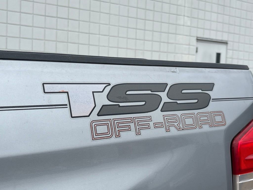 Used 2017 Toyota Tundra SR5 w/ SR5 Upgrade Package AWD/4WD image 28