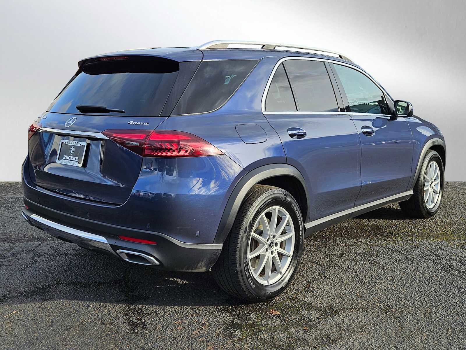 Used 2024 Mercedes-Benz GLE 450e 4MATIC video 3
