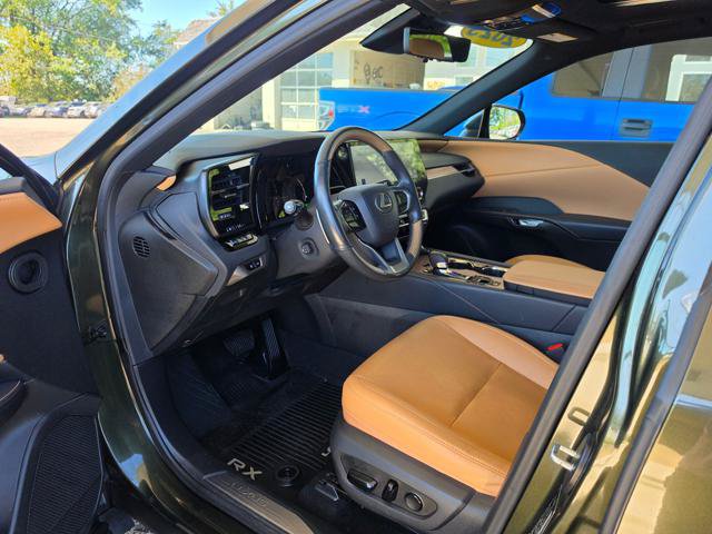 Used 2023 Lexus RX 350h w/ Accessory Package (2T) AWD/4WD image 10