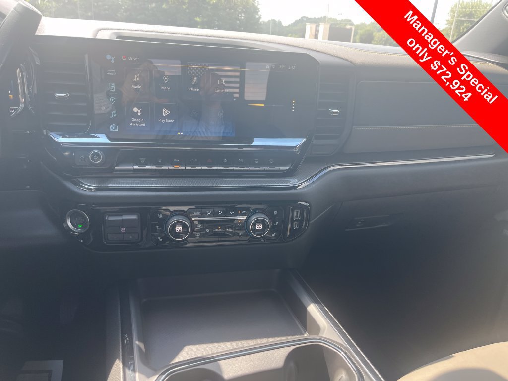 Used 2025 Chevrolet Silverado 2500 ZR2 w/ Technology Package AWD/4WD image 17