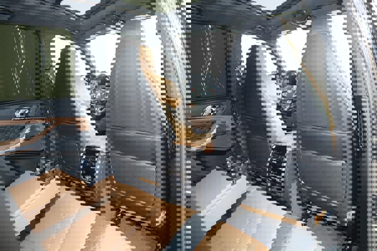 Used 2021 BMW X5 M w/ Executive Package image 20