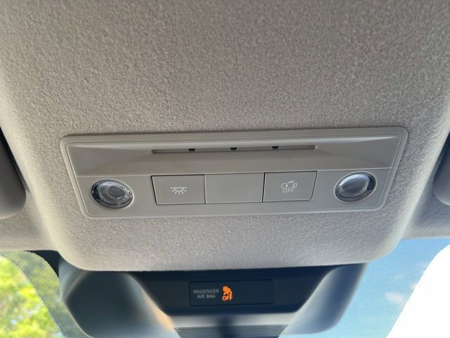 New 2025 Nissan Kicks SV image 17