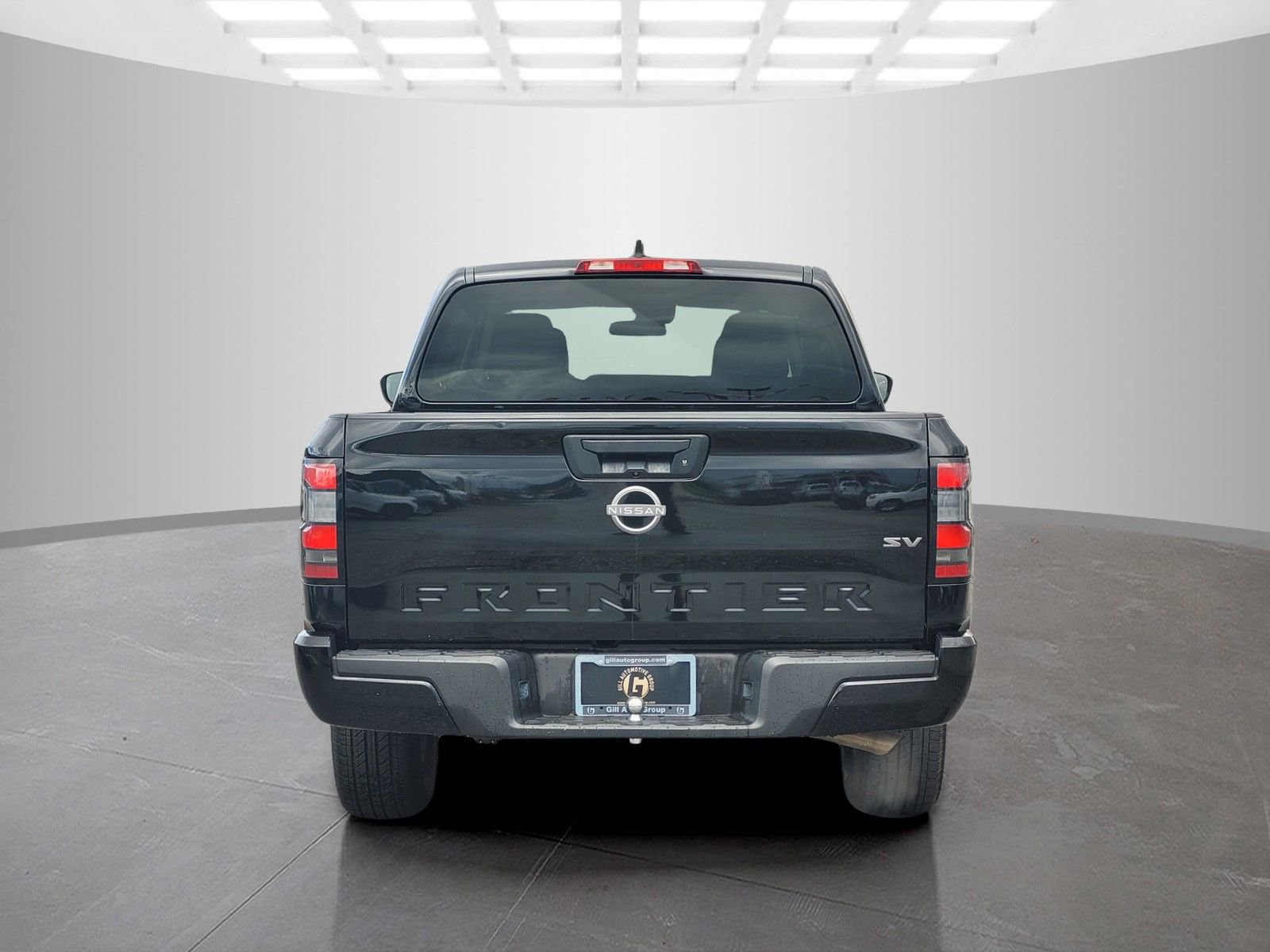 Used 2023 Nissan Frontier SV image 5
