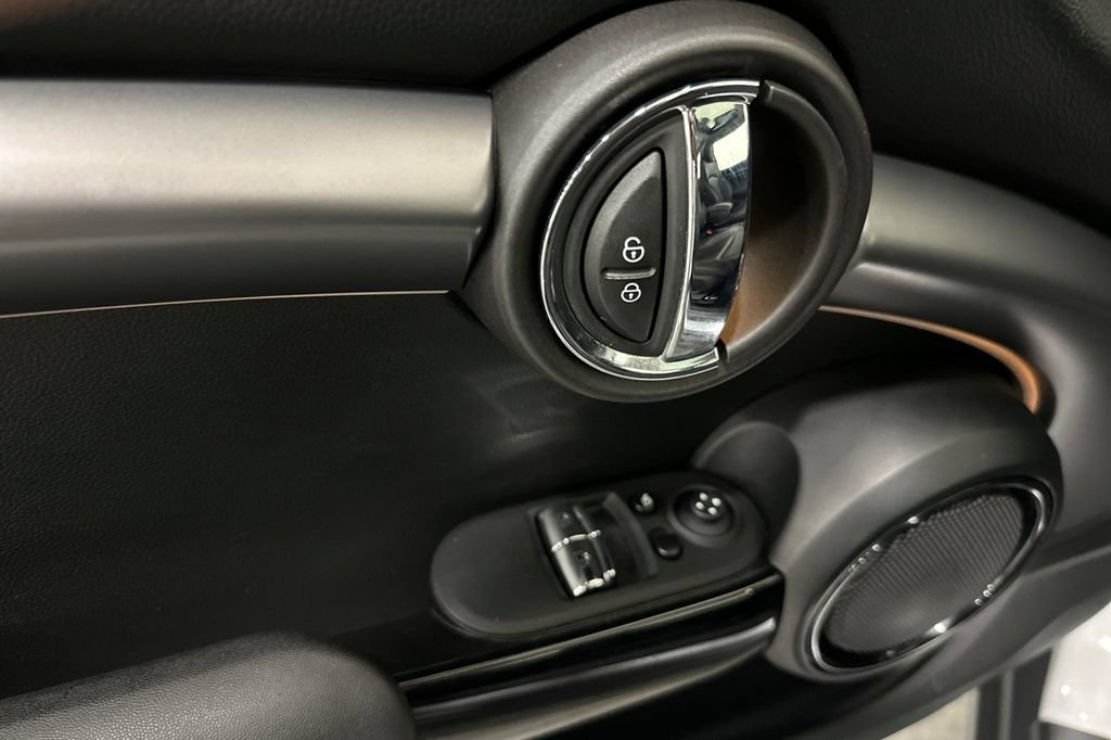 Certified 2024 MINI Cooper S w/ Signature Upholstery Package FWD image 11