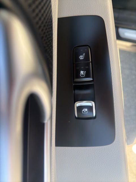 Certified 2022 Kia Telluride SX w/ SX Prestige Package AWD/4WD image 11