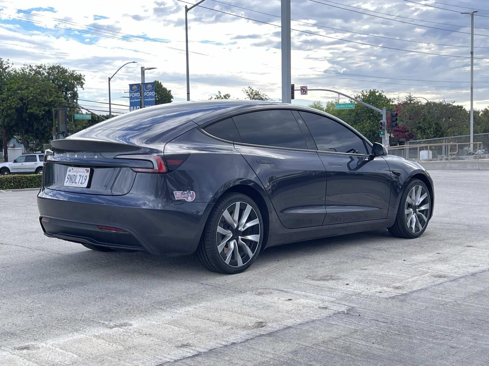 Used 2024 Tesla Model 3 Standard Range RWD image 3