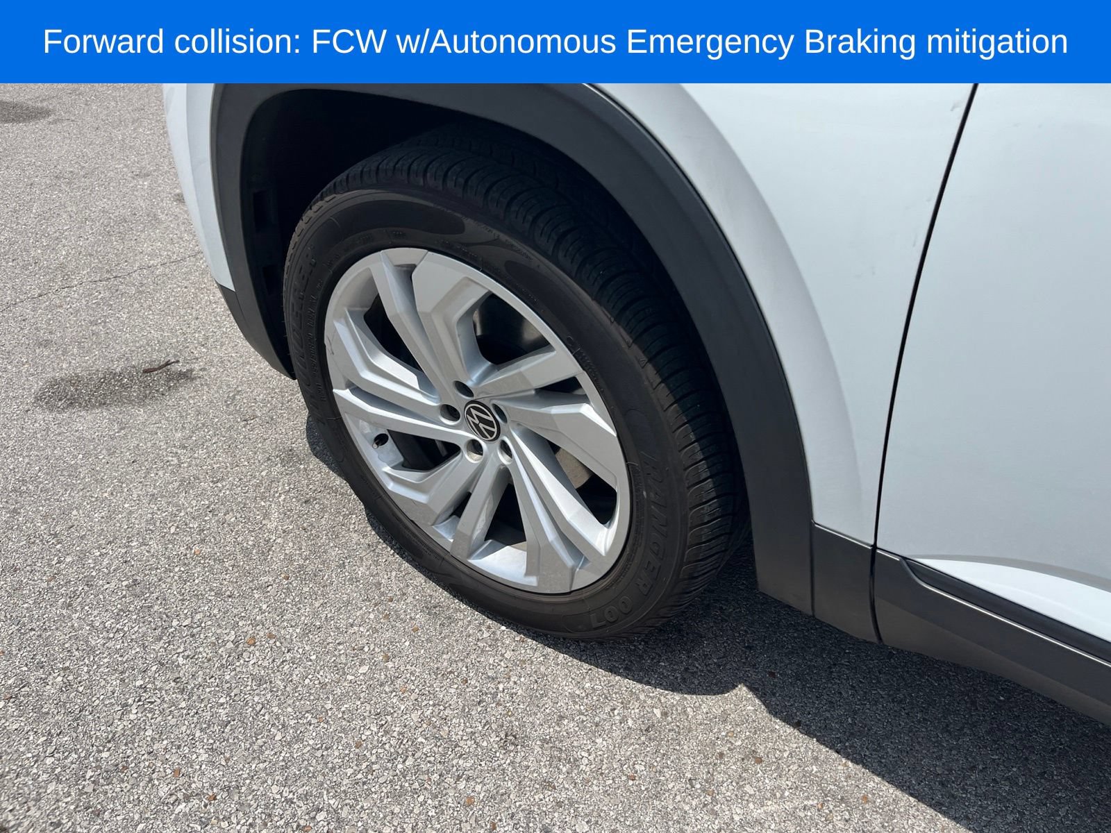 Used 2021 Volkswagen Atlas SE w/ Towing Package FWD image 11