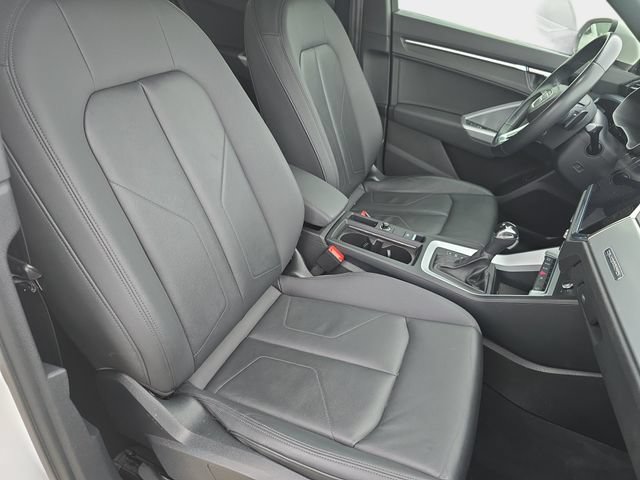 Used 2021 Audi Q3 2.0T Premium w/ Convenience Package AWD/4WD image 12