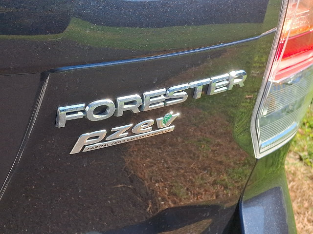 Used 2017 Subaru Forester 2.5i Limited AWD/4WD image 4