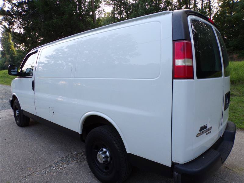 Used 2012 Chevrolet Express 2500 RWD image 9