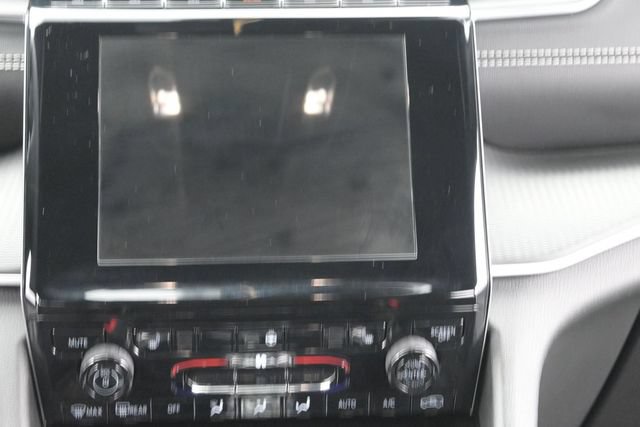 Used 2023 Jeep Grand Cherokee Altitude AWD/4WD image 25