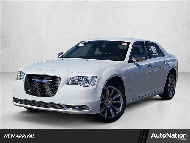 Used 2018 Chrysler 300 Limited image 1