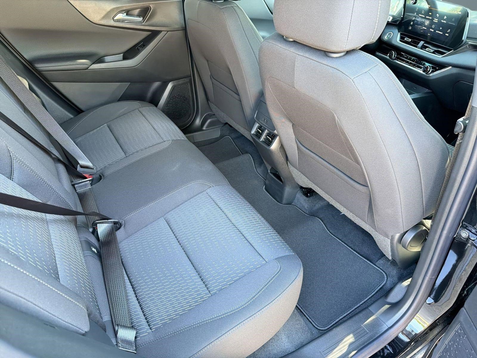 New 2026 Chevrolet Equinox LT w/ Safety and Technology Package FWD image 30