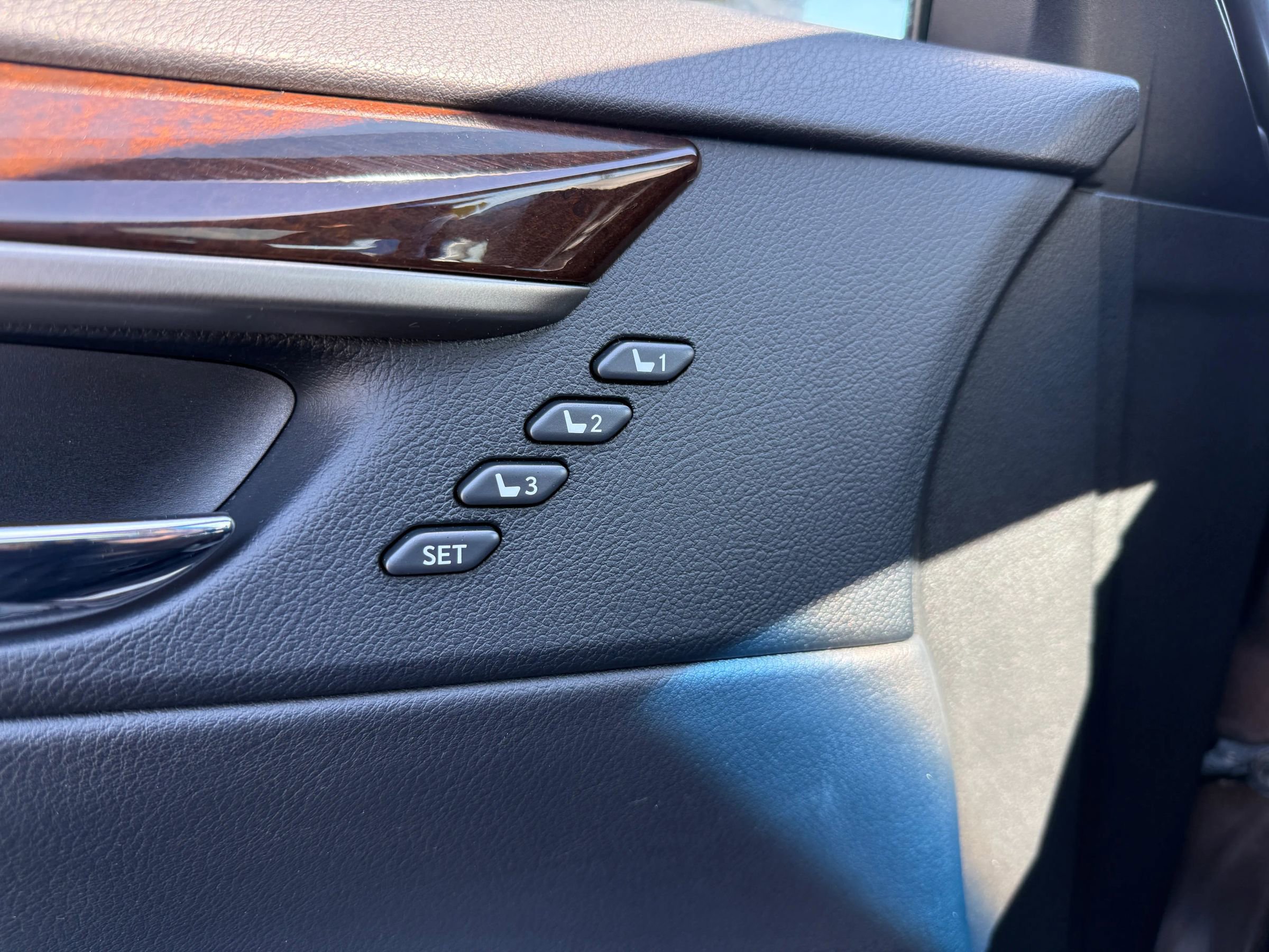 Used 2013 Lexus ES 350 w/ Luxury Pkg image 20