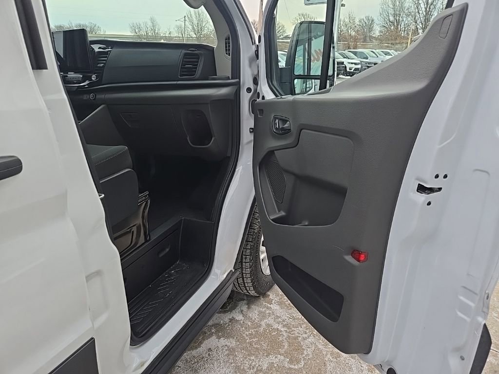Used 2023 Ford Transit 350 XLT image 65