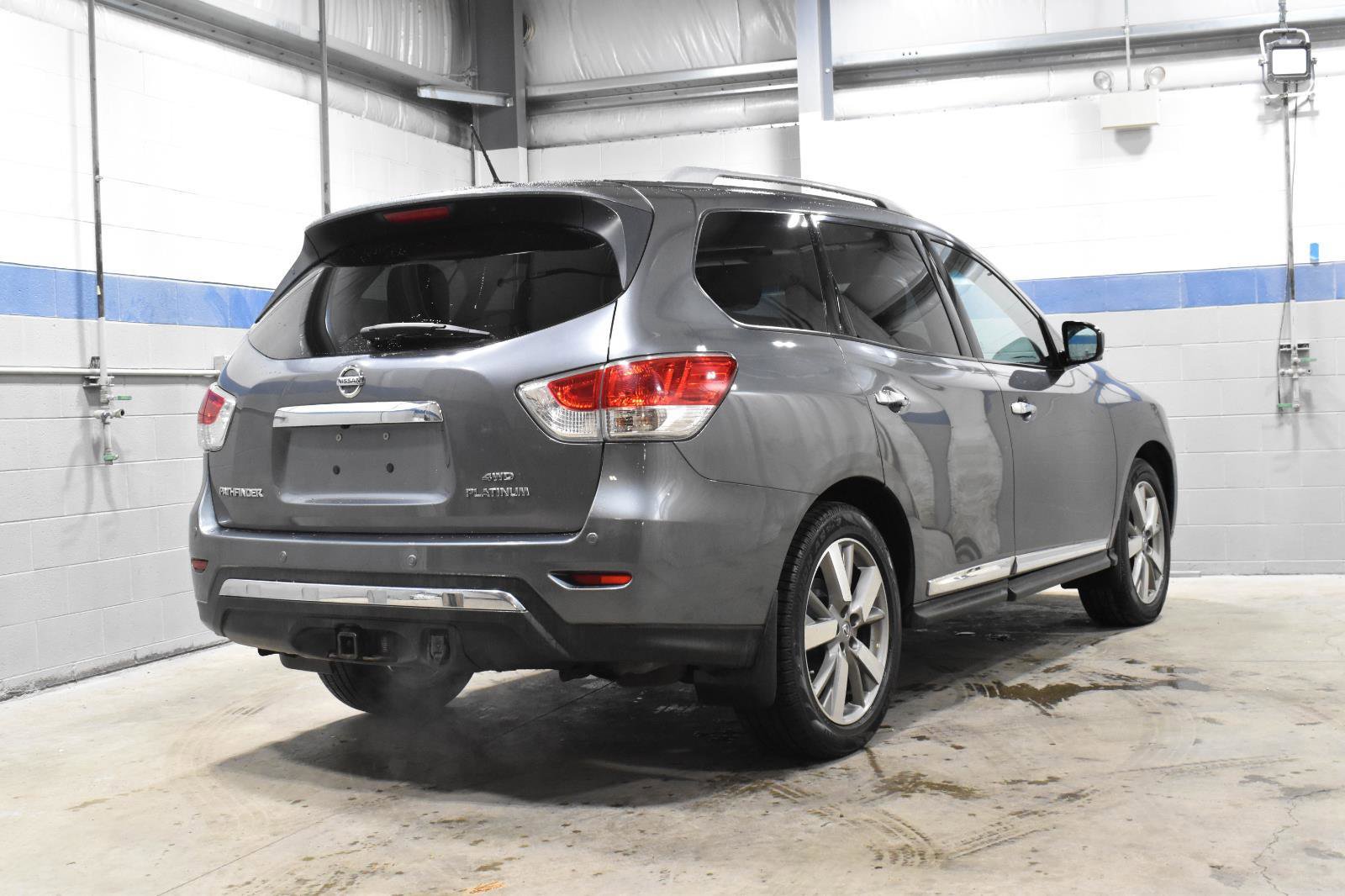 Used 2015 Nissan Pathfinder Platinum w/ Cargo Package AWD/4WD image 25