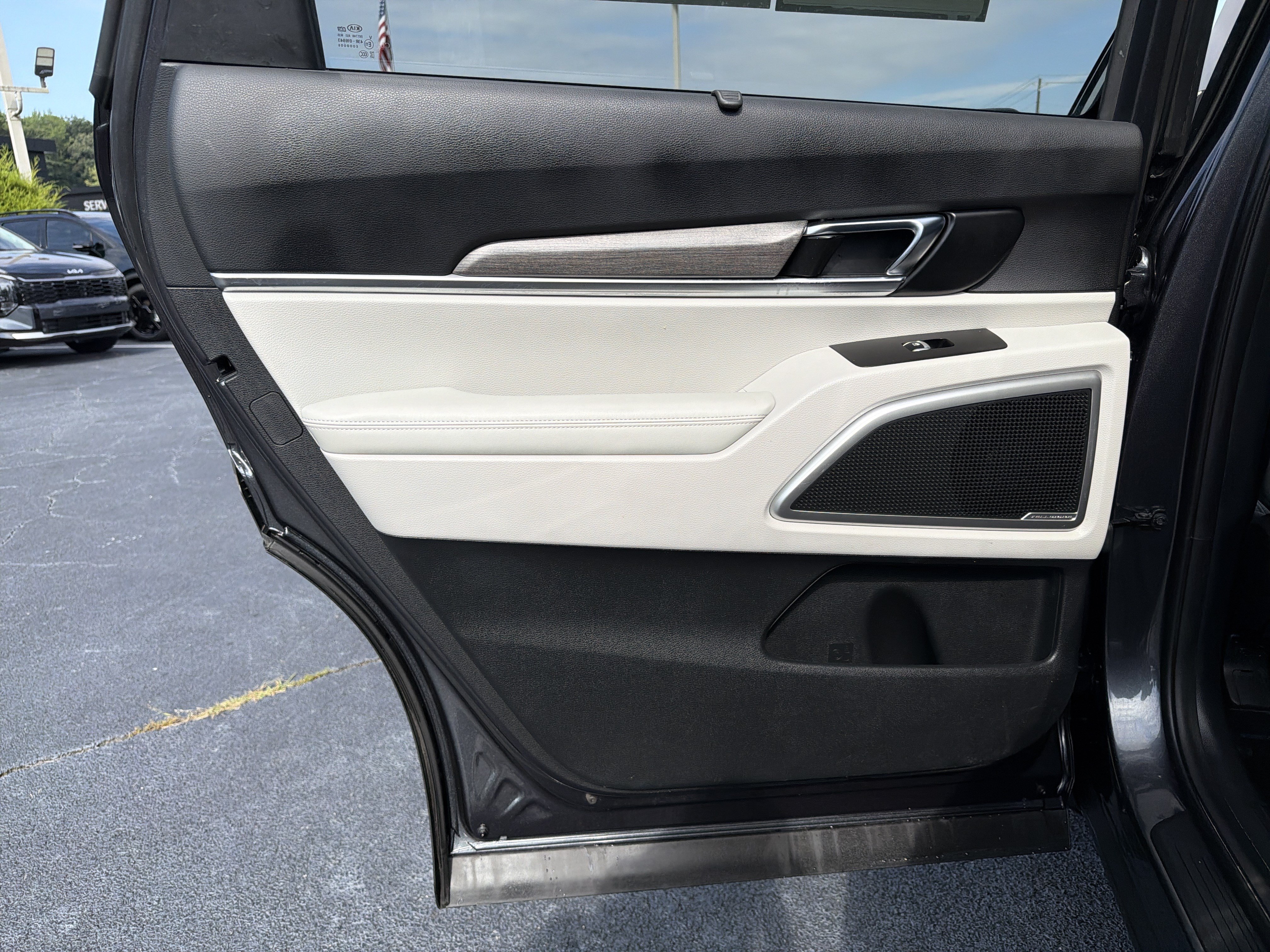 Used 2020 Kia Telluride EX FWD image 21