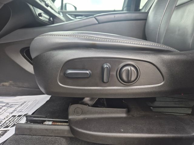 Used 2024 Buick Enclave Essence w/ Experience Buick Package FWD image 17
