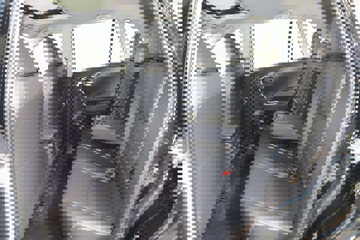 Used 2019 Toyota RAV4 XLE Premium image 44